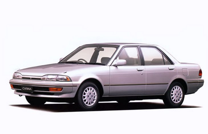 Седан Toyota Carina пятого поколения (1988-1992)