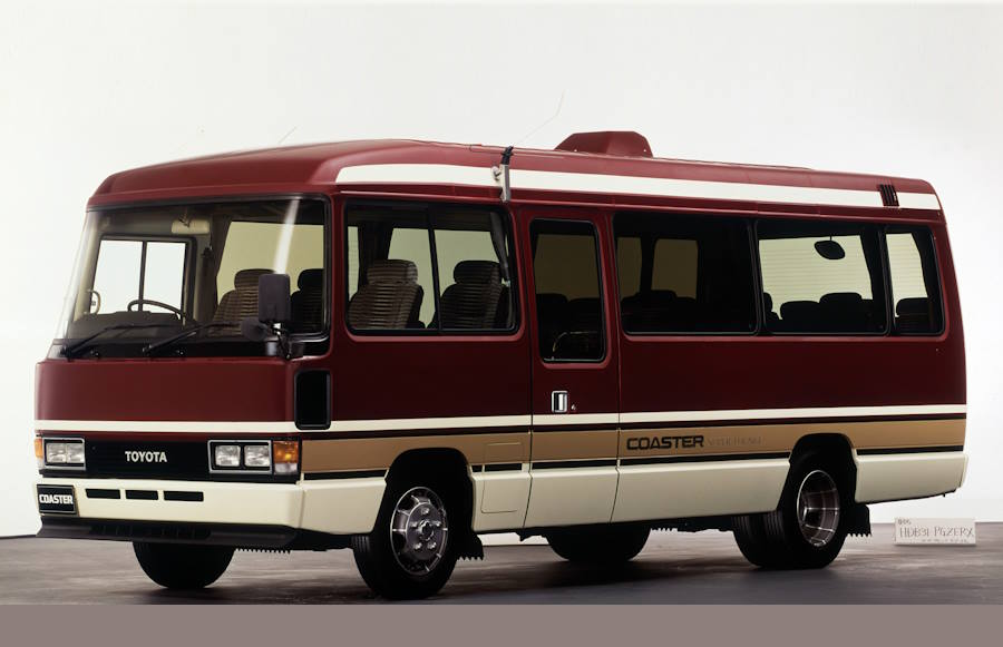 ������� Toyota Coaster ������� ���������
