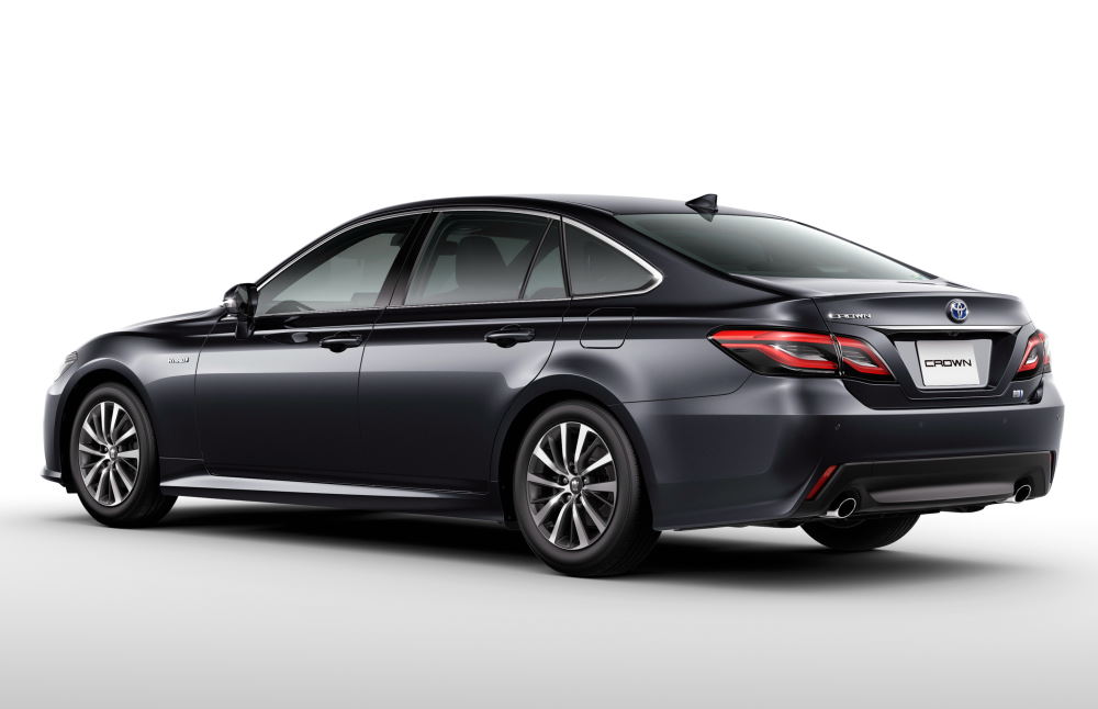 Седан Toyota Crown (S220)