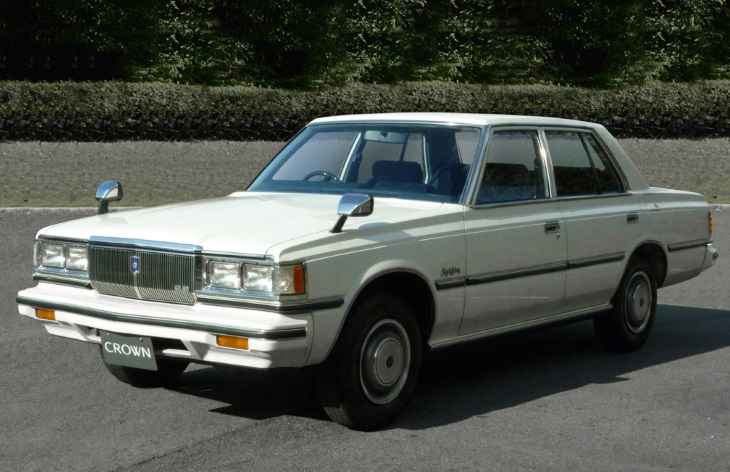 Toyota Crown ������� ���������