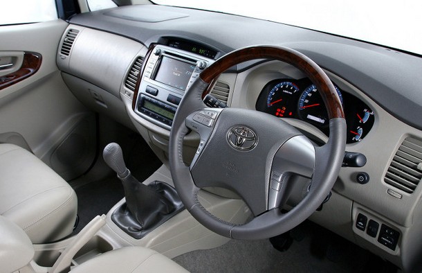 �������� �������� Toyota Innova