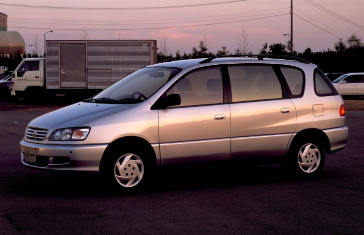 Toyota Ipsum ������� ���������