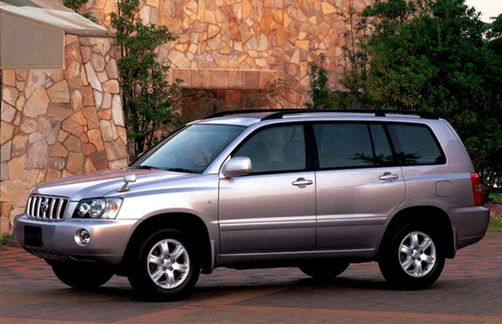 Кроссовер Toyota Kluger первого поколения, 2000-2007