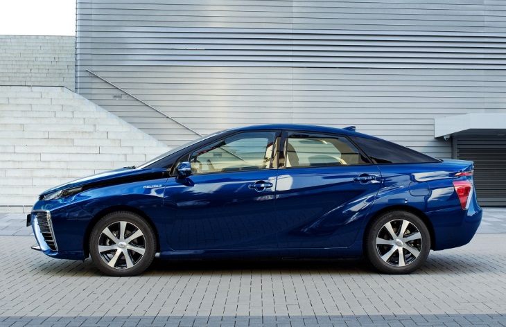 ����� Toyota Mirai