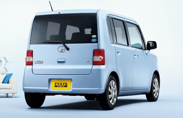 ������� Toyota Pixis Space, 2011