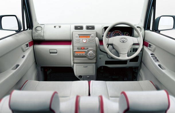 �������� �������� Toyota Pixis Space, 2011