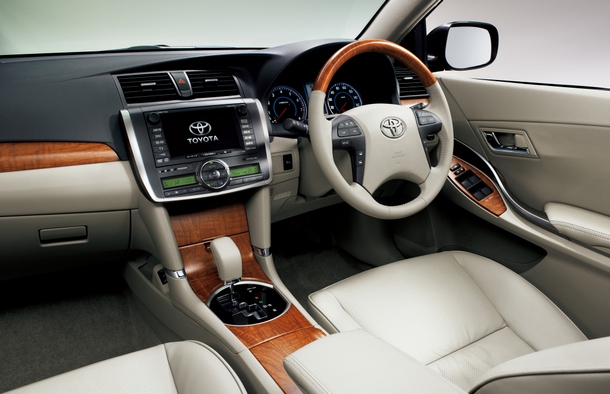 �������� ������ Toyota Premio ������� ���������