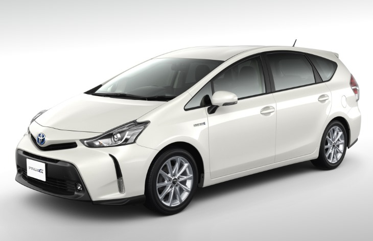 Минивэн Toyota Prius α