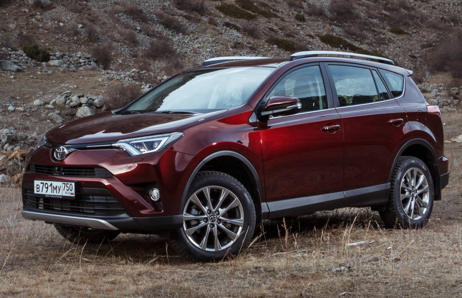 Кроссовер Toyota RAV4 четвёртого поколения после рестайлинга