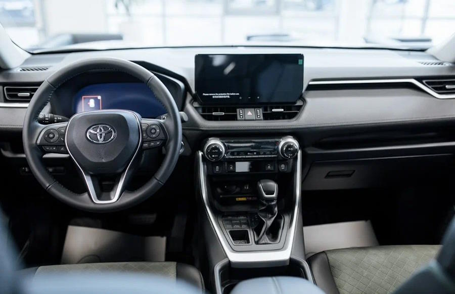 ����� ���������� Toyota RAV4