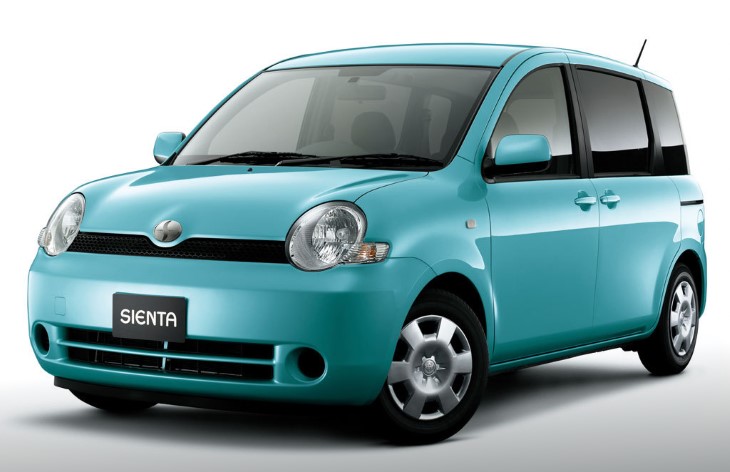������� Toyota Sienta ������� ���������