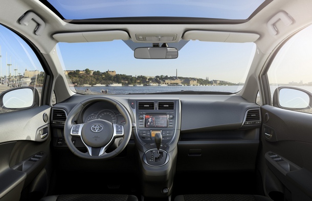 �������� �������� Toyota Verso S