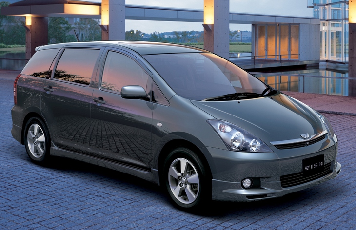 Toyota Wish ������� ��������� (2003-2008)