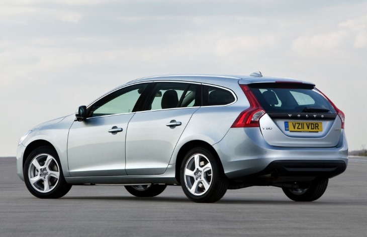 Универсал Volvo V60 первого поколения, 2010–2013