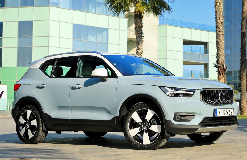 ��������� Volvo XC40