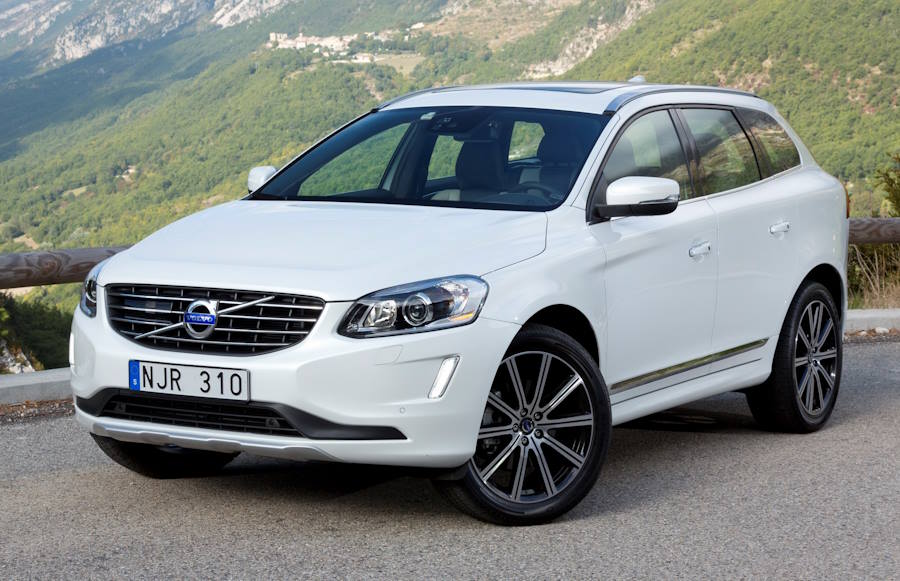 Кроссовер Volvo XC60 первого поколения после рестайлинга