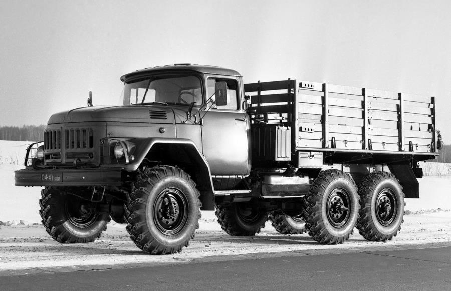 Грузовой автомобиль ЗИЛ-131