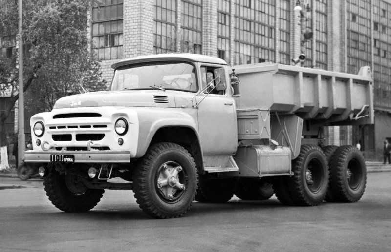 Грузовой автомобиль ЗИЛ-133Д