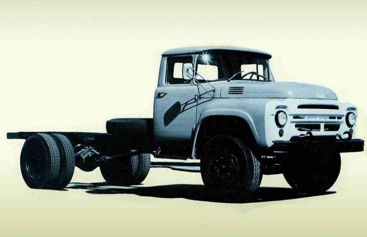 Грузовой автомобиль ЗИЛ-136