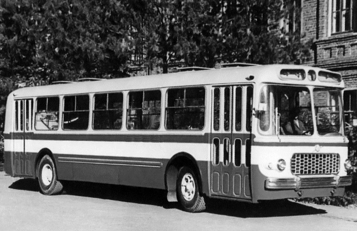 Автобус ЗиУ-6М