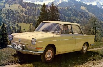 BMW 700