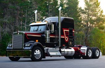 Kenworth W900