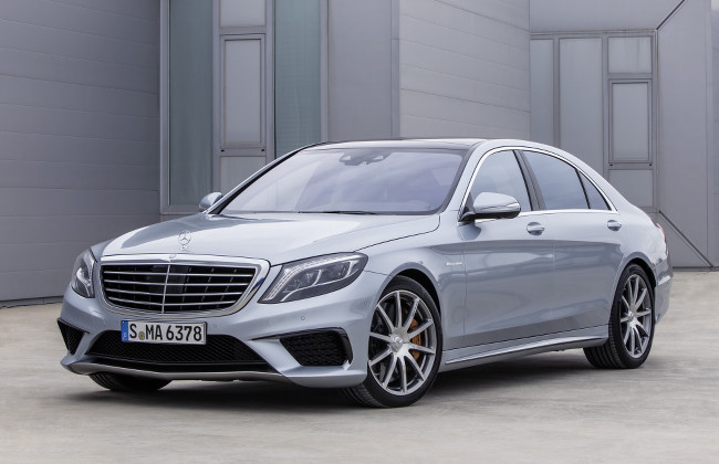 Заряженный седан Mercedes-Benz S 65 AMG представят через месяц