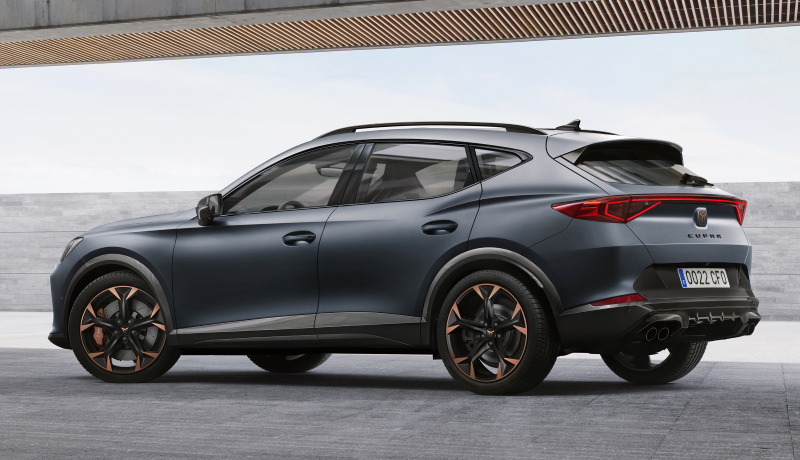 Испанская марка Cupra представила мощный кроссовер