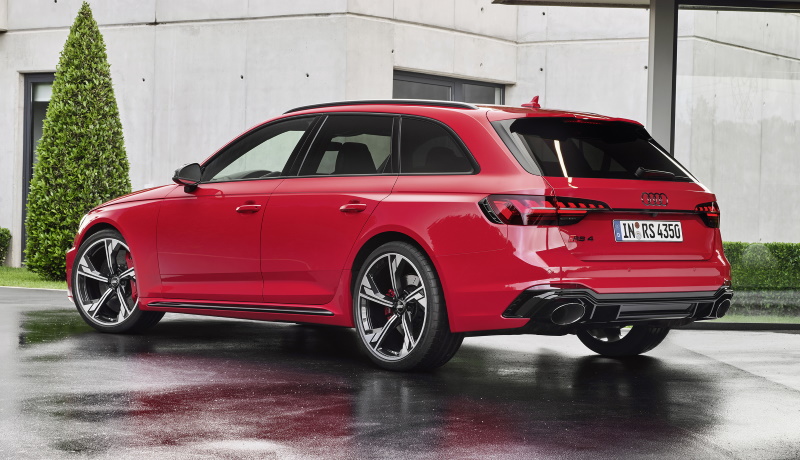 ��������� Audi RS4 Avant