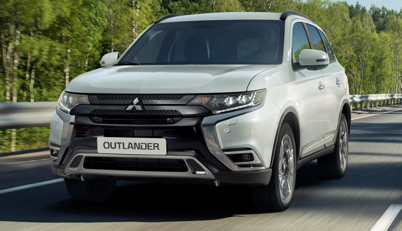 Кроссовер Mitsubishi Outlander получил незначительные обновления и стал дороже