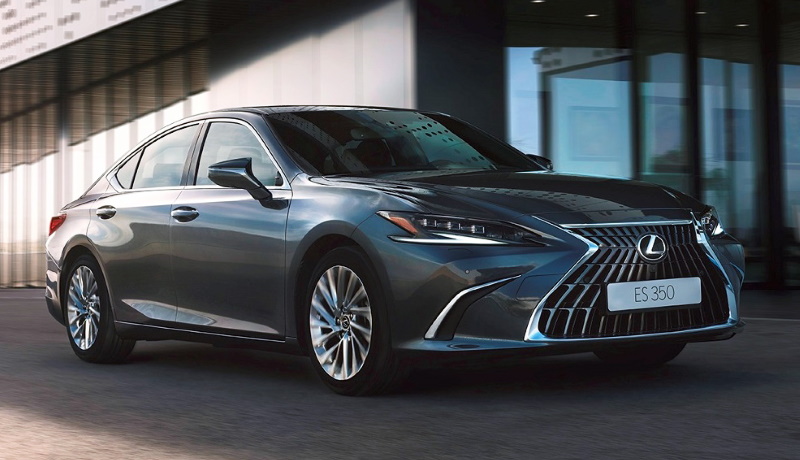 В России начались продажи обновленного седана Lexus ES