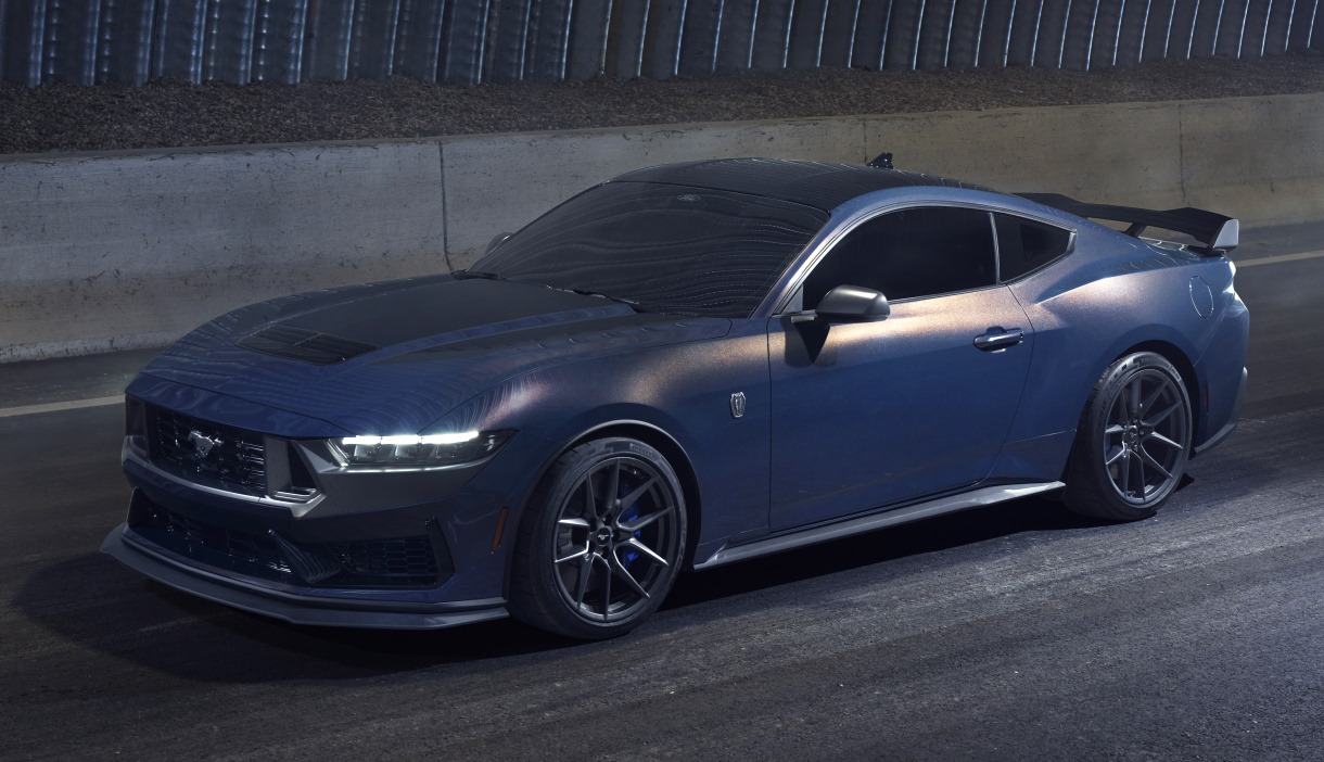 Ford Mustang Dark Horse