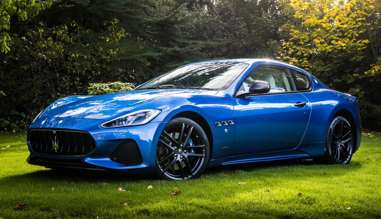 ���� Maserati�GranTurismo ������� ���������, ����� � ������ ���� �������� ������ GranCabrio