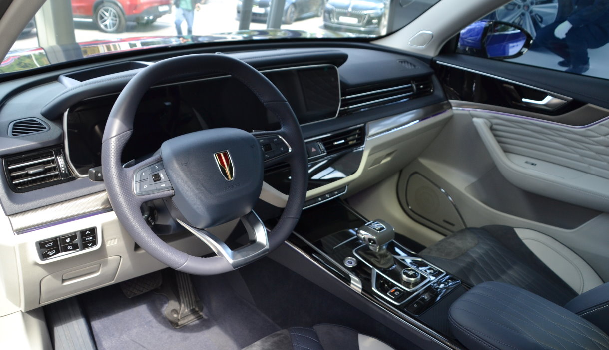 Hongqi�HS5