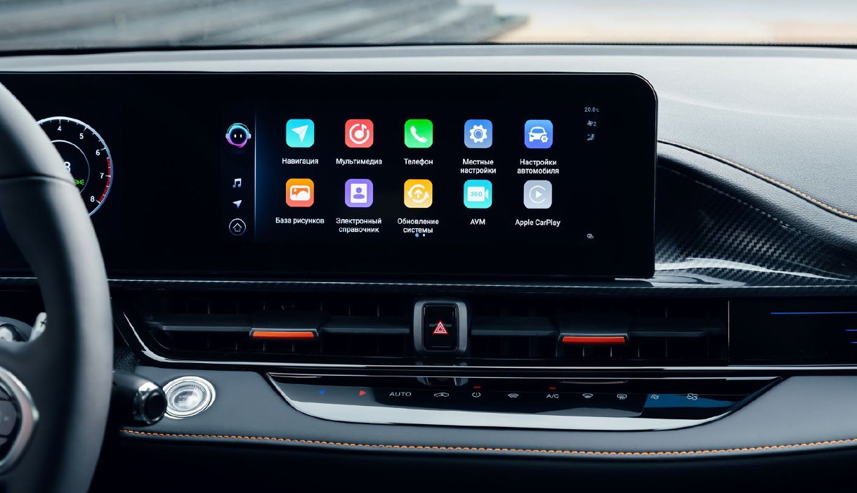 ������� ����������� OMODA S5 GT �������� ������������ ��������� Apple CarPlay � Android �uto.