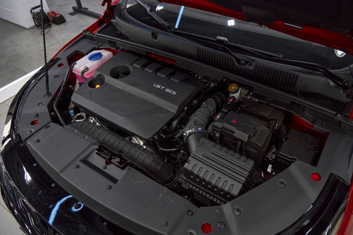 ��� ������� S5 GT ���������� ����������� �������� ���������. ��� ������� ������� � ������ �������� ������� � �������������. ��� ������ 1,6 ����� �� ��������� 275 �*�