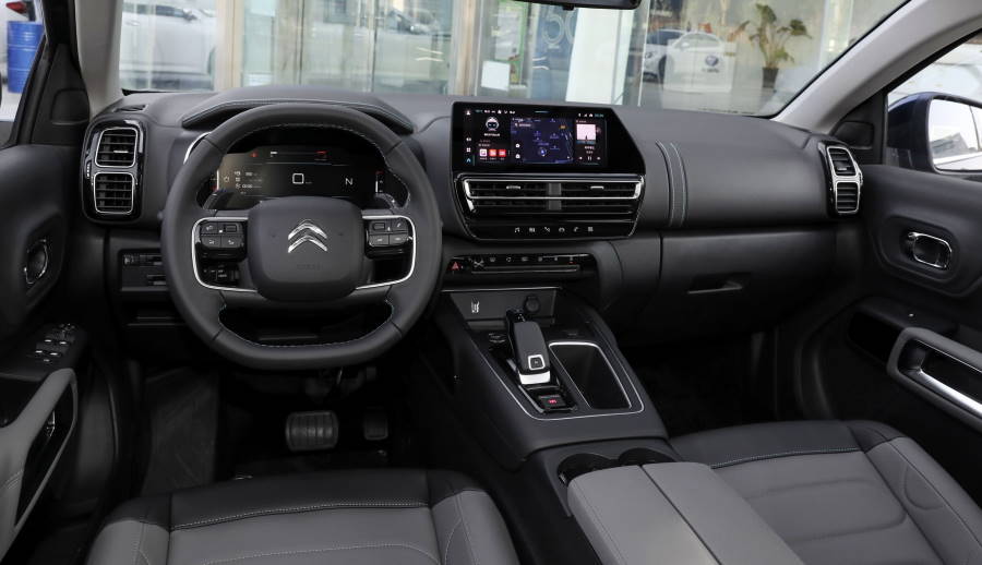 ����� ���������� Citroen C5 Aircross � ��������� ������������