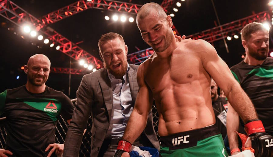 Артем Лобов в боях без правил: от UFC до барного бокса