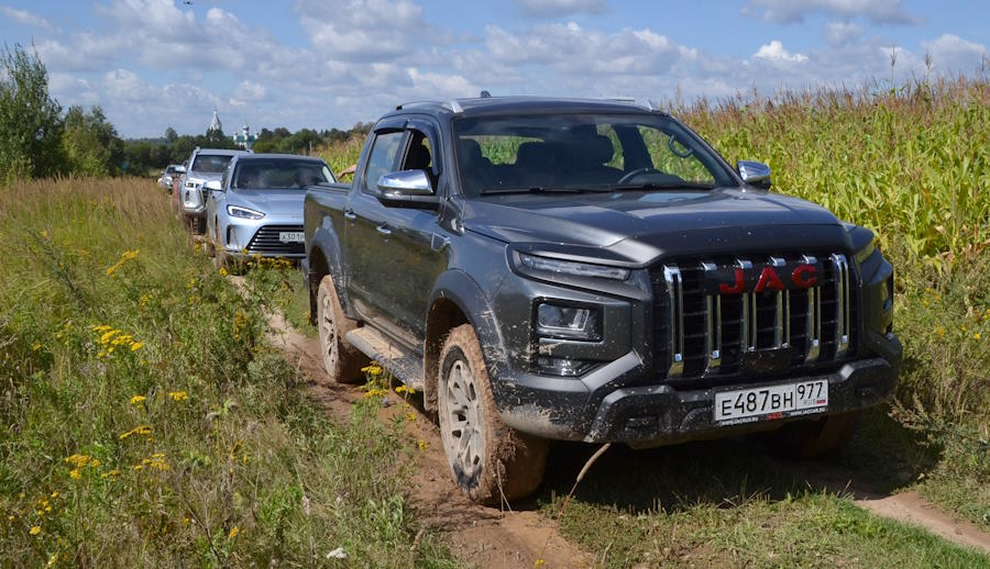 Changan Hunter Plus � Seres�M5