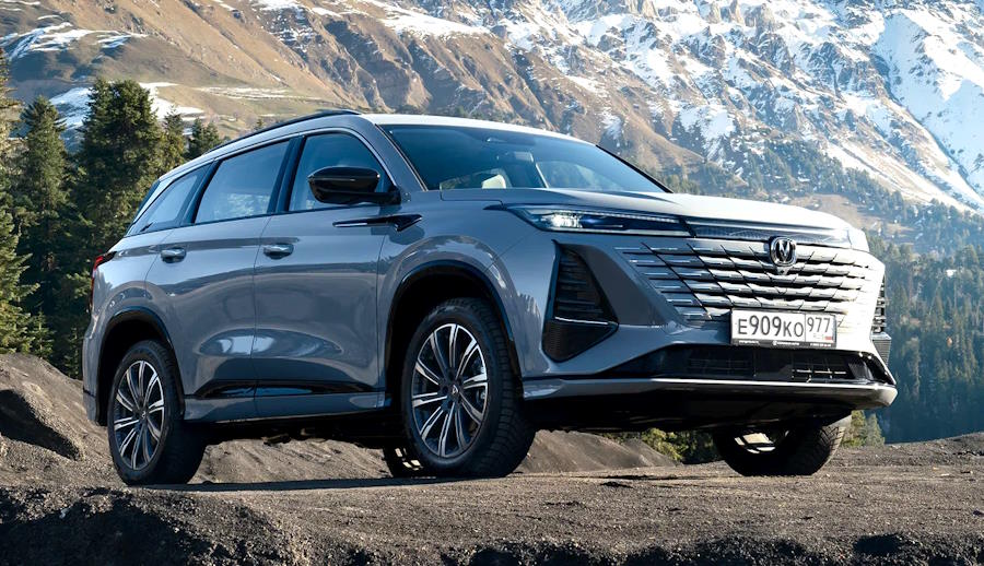Объявлена цена обновлённого кроссовера Changan CS75 Plus. Он подорожал на 700 тысяч