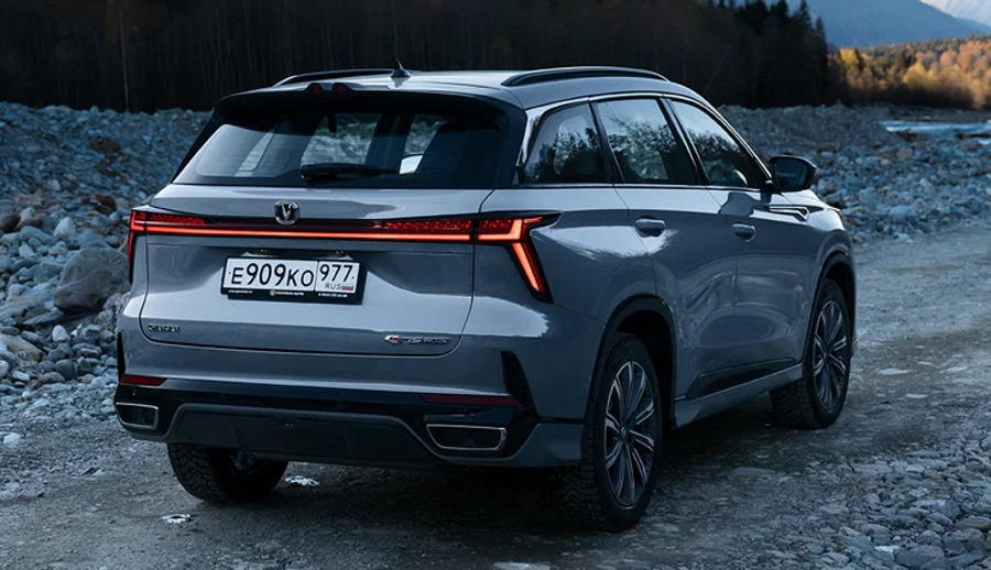 Новый кроссовер Changan подорожал через месяц после появления в России