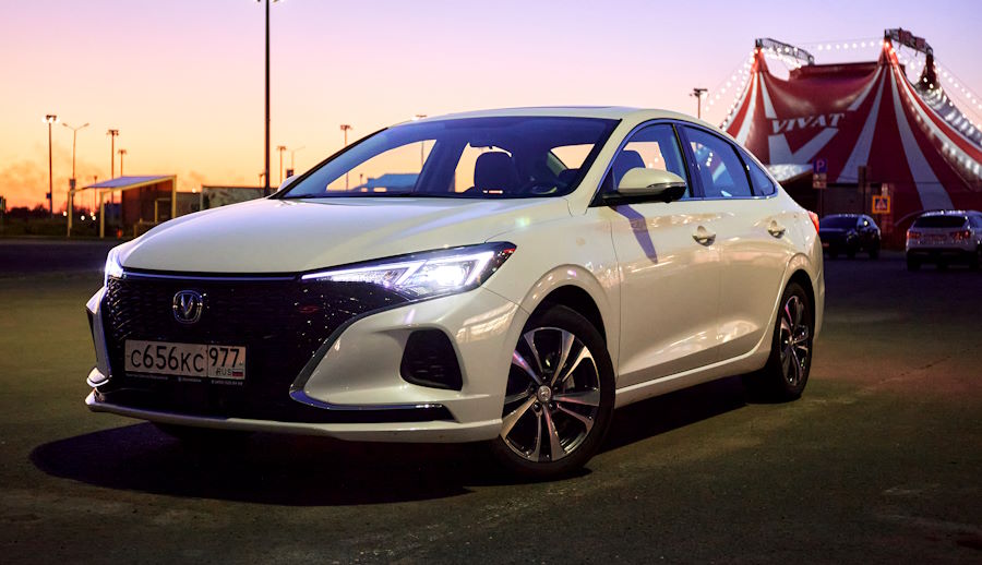 Тест-драйв седана Changan Eado Plus: большой «китаец» по цене топовой Лады Весты