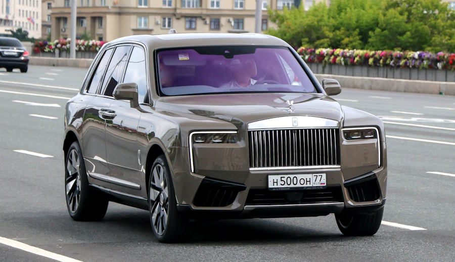 В России вырос спрос на Роллс-Ройсы и другие супердорогие автомобили