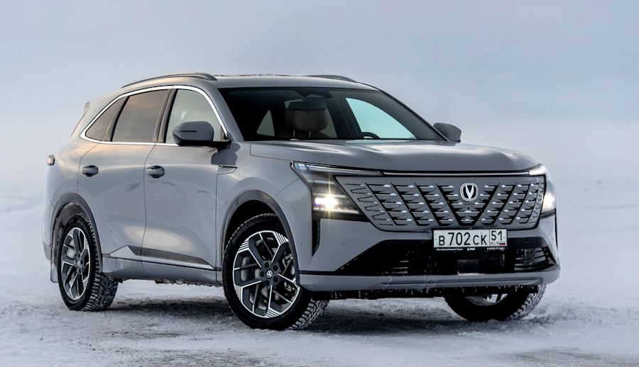 Зимний дебют: тест-драйв нового кроссовера Changan CS75 Plus