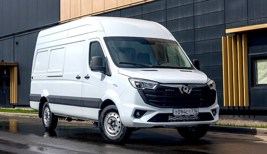 Начались продажи нового российского фургона с автоматом. Цена известна