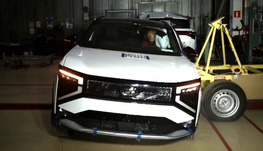 Новую модель АвтоВАЗа разбили на краш-тесте: опубликованы результаты