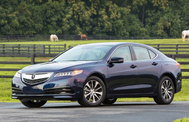 В России стартовали продажи седана Acura TLX
