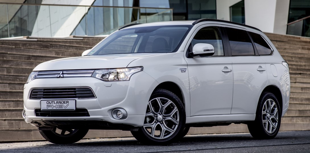 Гибридный кроссовер Mitsubishi Outlander PHEV ушёл с российского рынка
