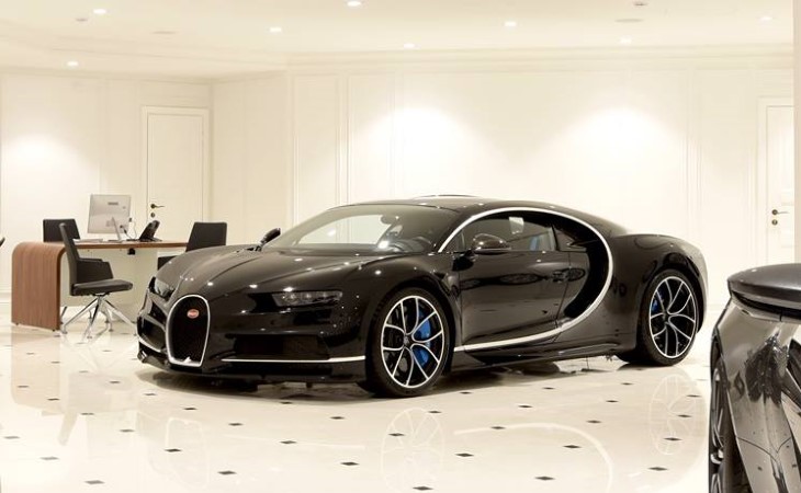 ���������� ��������� � ���������� �� ����� �������� ������ � �������� ����� Aston Martin � Rolls-Royce