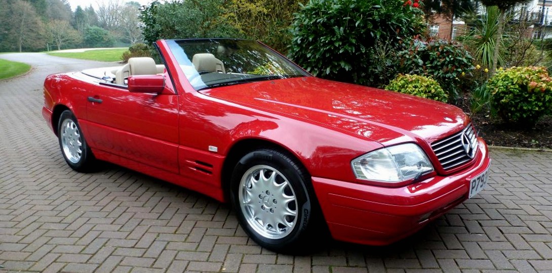 Выставлен на продажу родстер Mercedes-Benz SL простоявший 20 лет из-за потерянных ключей